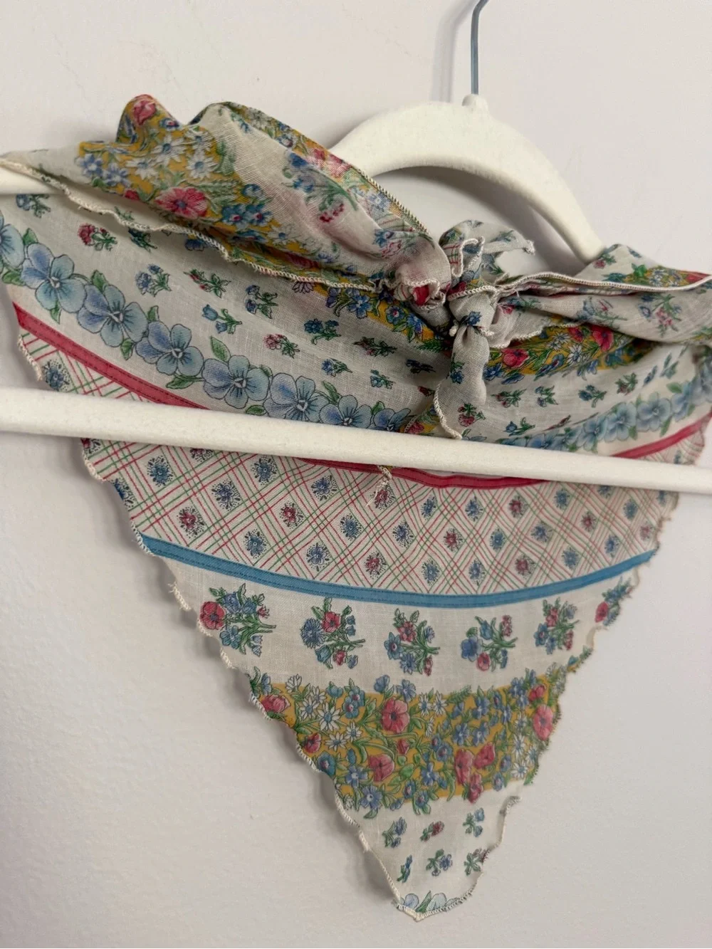 Vintage inspired floral Triangle Bandana Scarf in Cream with Prints